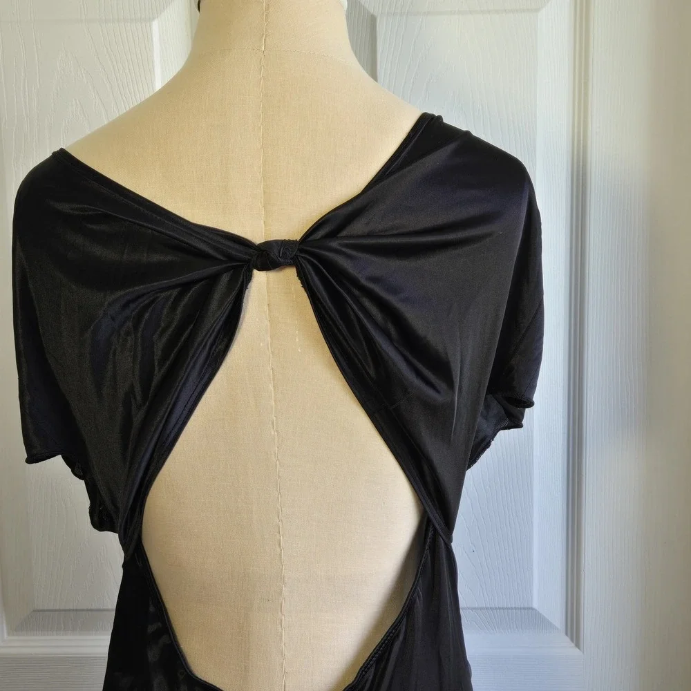 Charlotte Russe Vintage Black Long Shirt Tunic Top Size Large Low Open Back - Picture 4 of 9